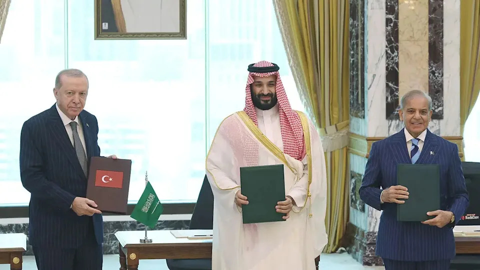 Bab el‑Mandeb Pod Pretnjom — Da Li Hutiji Pretvaraju Prolaz U 