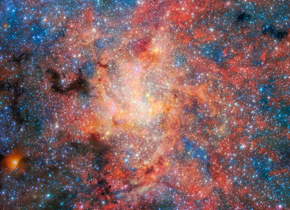 JWST Otkriva Vodu Blizu Supermasivne Crne Rupe: Umiruća Zvezda Obogaćuje Srce Mlečnog Puta