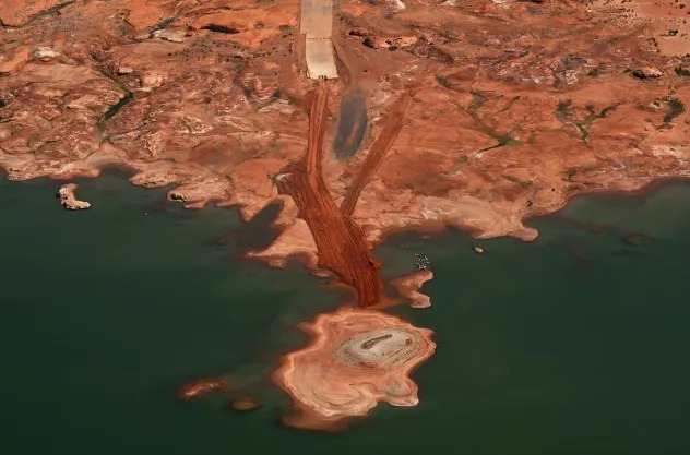 Rekordno Nizak Nivo Jezera Powell (3.519,9 ft) — Hidroenergija Jugozapada U Riziku