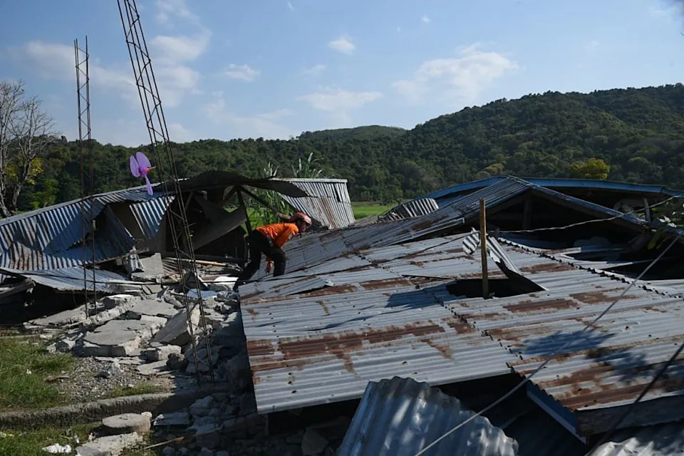 Potres Magnitude 7,7 Pogodio Flores — Najmanje 68 Poginulih, Traju Spasilačke Operacije