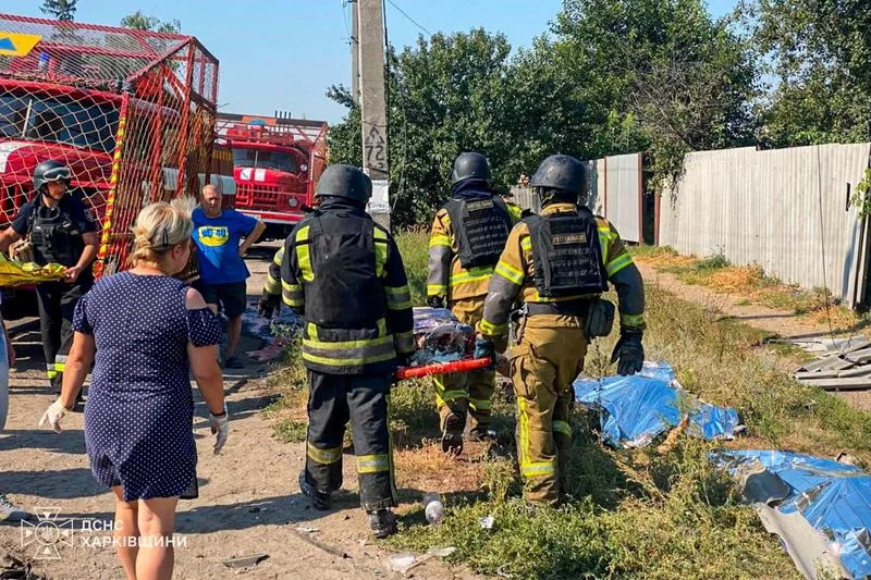 Ruski raketni napad u Pechenihyju ubio 10 ljudi, Zelenski najavio odgovor