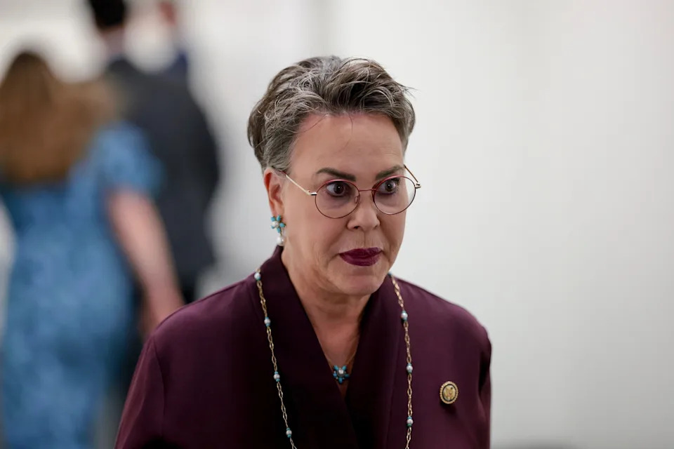 Primaries in Alaska, Florida and Wyoming Narrow Fields in High-Stakes Senate, House and Governor Races