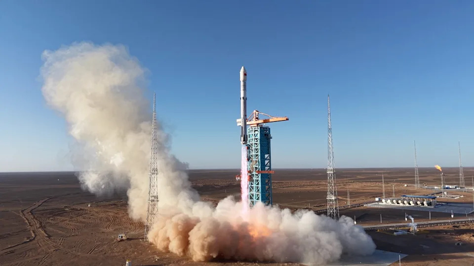 Istorijsko sletanje na kopnu: LandSpace prvi privatni kineski operater koji je uspešno prizemljio Zhuque‑3