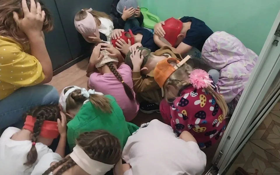 Deca Iz Vrtića Držana Na Nišanu Tokom Obaveznih Protuterorističkih Vežbi U Rusiji