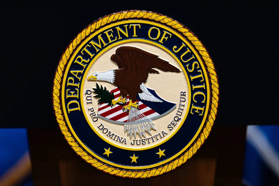 Prosecutors Argue Comey’s ‘86 47’ Seashell Photo Could Be Read As Threat to Trump; DOJ Defends Indictment