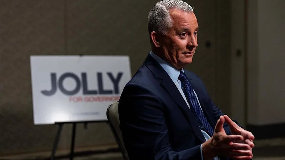 Florida Governor Matchup Set; Left-Wing Upsets and an Unusual Alaska Name-Scramble Mark US Primaries