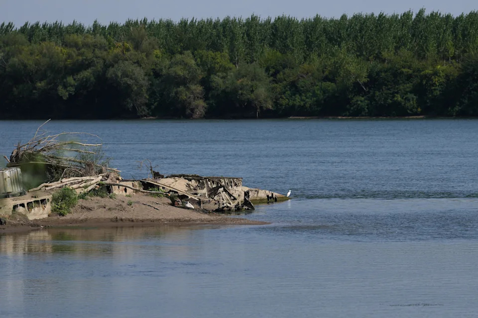 Stogodišnji parni šleper 'Savin Titanik' izronio iz Save kod Sremske Mitrovice