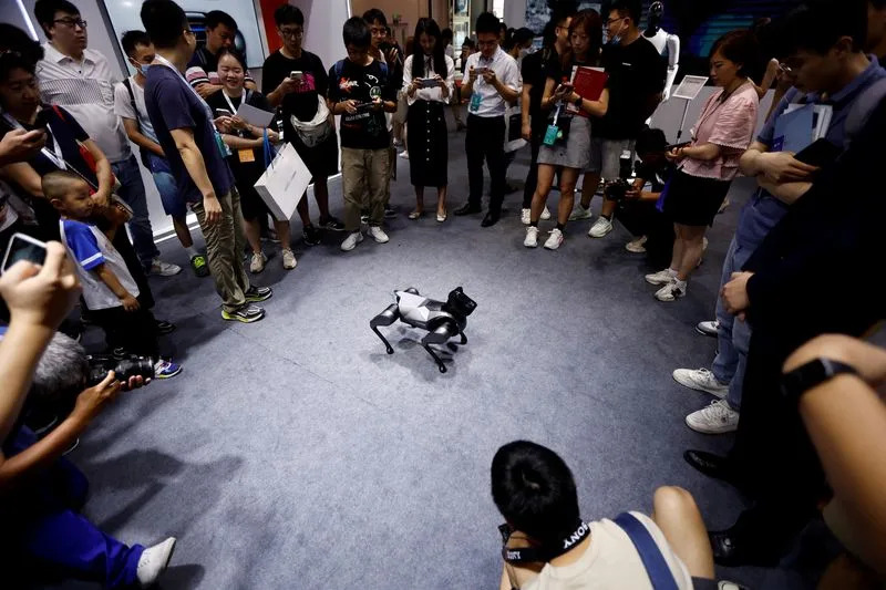 Od univerzitetskog projekta do „Robotskih olimpijskih igara“: Decenija kineskih igara robota