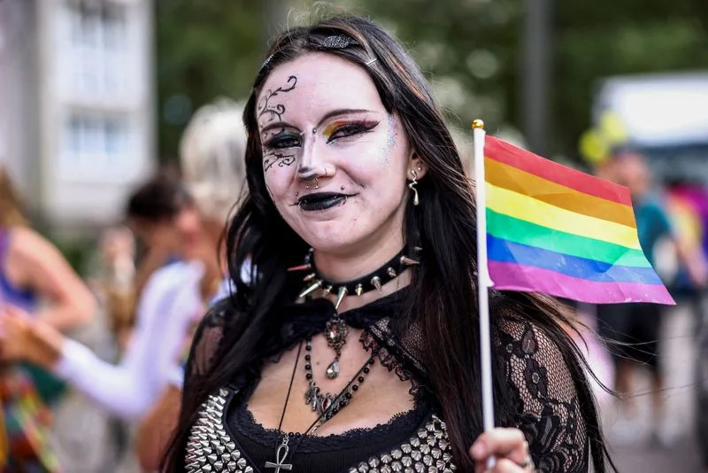 „Glasajte za ljubav“: Prajd u Magdeburgu ističe otpornost LGBT zajednice pred rastom AfD