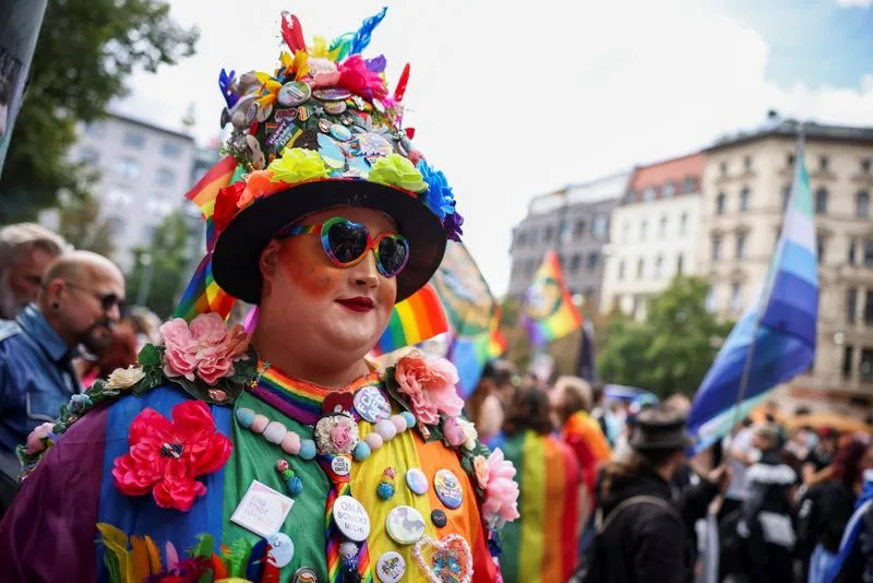 „Glasajte za ljubav“: Prajd u Magdeburgu ističe otpornost LGBT zajednice pred rastom AfD