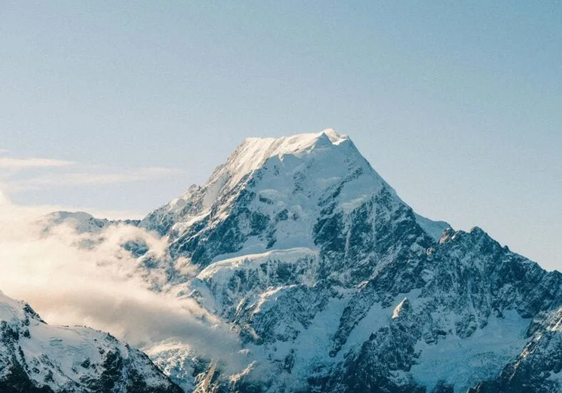 Pronađeno stopalo na Everestu ponovo otvara 100-godišnju misteriju Malloryja i Irvinea