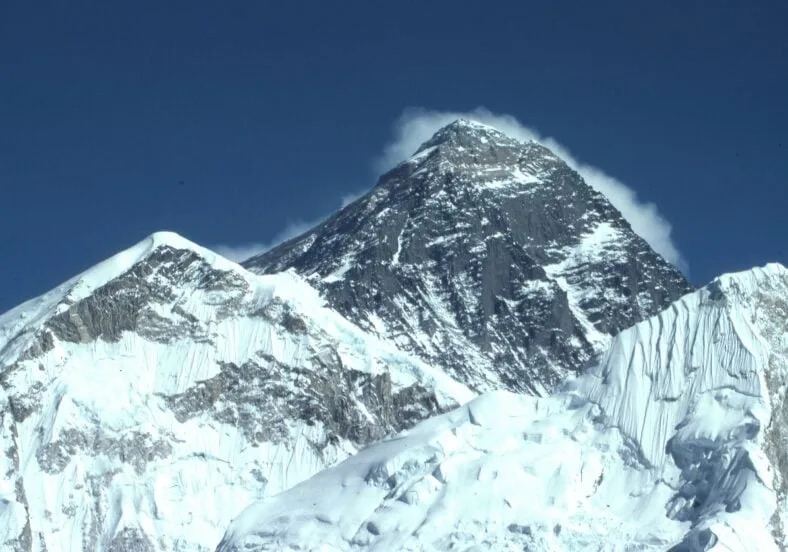 Pronađeno stopalo na Everestu ponovo otvara 100-godišnju misteriju Malloryja i Irvinea