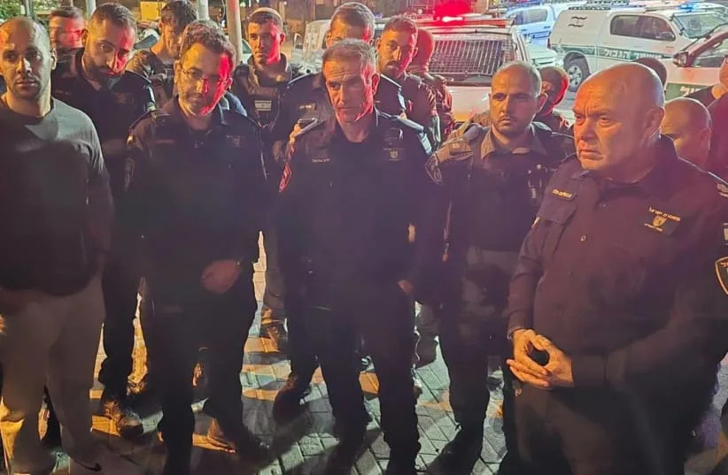Tri poginula u Silwanu: porodični sukob prerastao u pucnjavu i napade Molotovljevim koktelima