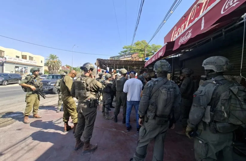 Izraelski muškarac ranjen u napadu nožem blizu Jerihona, IDF pokrenuo opsežnu poternicu