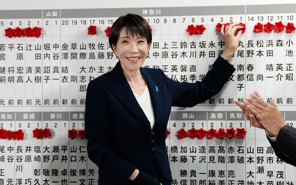Premijerka Japana: 'Usamljena Sam — Sprijateljila Sam Se Sa Žoharom Zbog Verovanja U Reinkarnaciju'