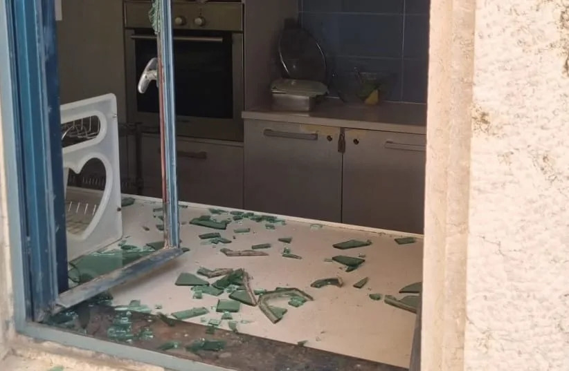 Vandalizam U Ramat Hašaronu: Razbijen Prozor Reformske Sinagoge 