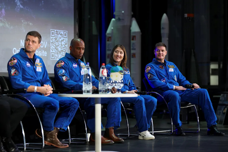 Krvavi Mesec, 100. Start Falcon 9, Svemirska Šetnja i Odlikovanje Artemis Astronauta — 4 svemirske vesti koje treba pratiti