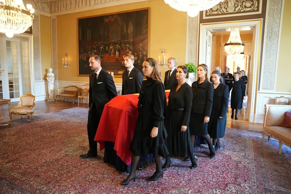 Ingrid, Amalia i Christian: Mladi prestolonaslednici okupljeni na državnoj sahrani kralja Haralda V
