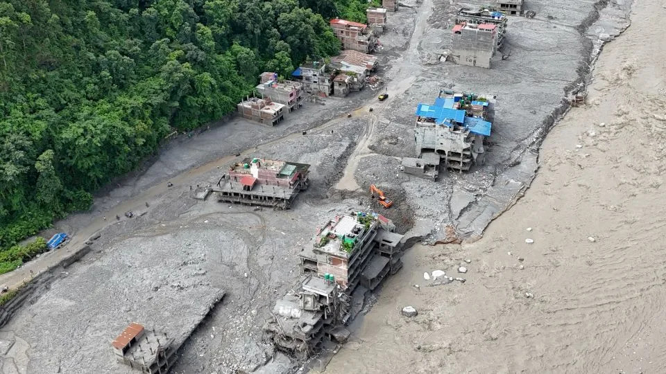Drama u Nepalu: Dva Radnika Spasena Iz Tunela Trishuli 3A, Spasioci Čuju Glasove