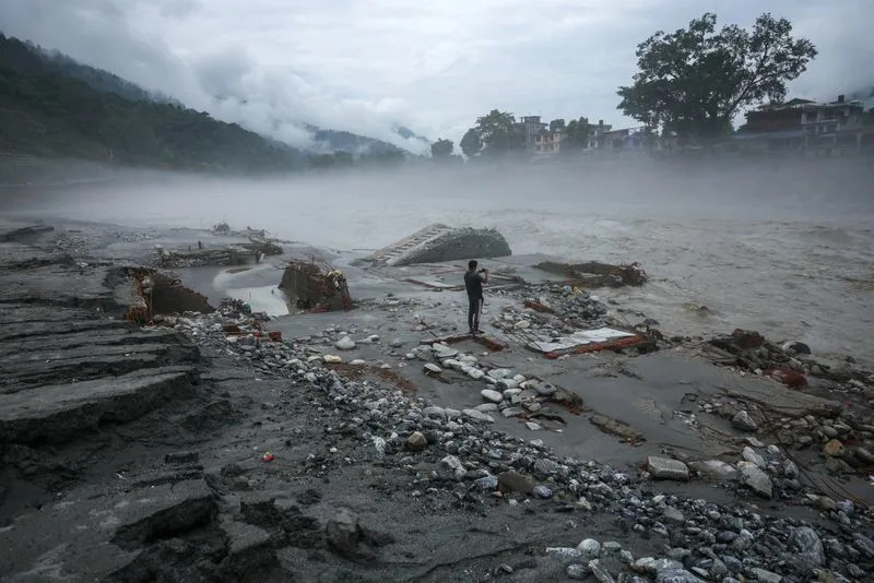 WhatsApp armija inženjera: Kako poruke pomažu spasavanju ljudi u tunelima nepalskih hidroelektrana