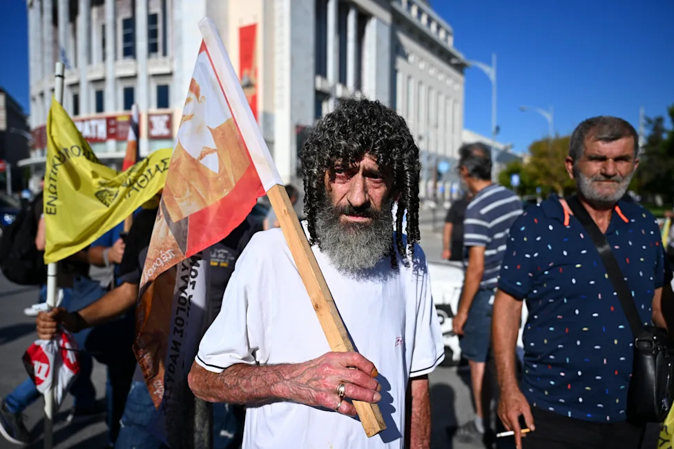 Grčka Obećava Poreske Olakšice i Povećanje Plata — Više Od 25.000 Protestovalo u Solunu