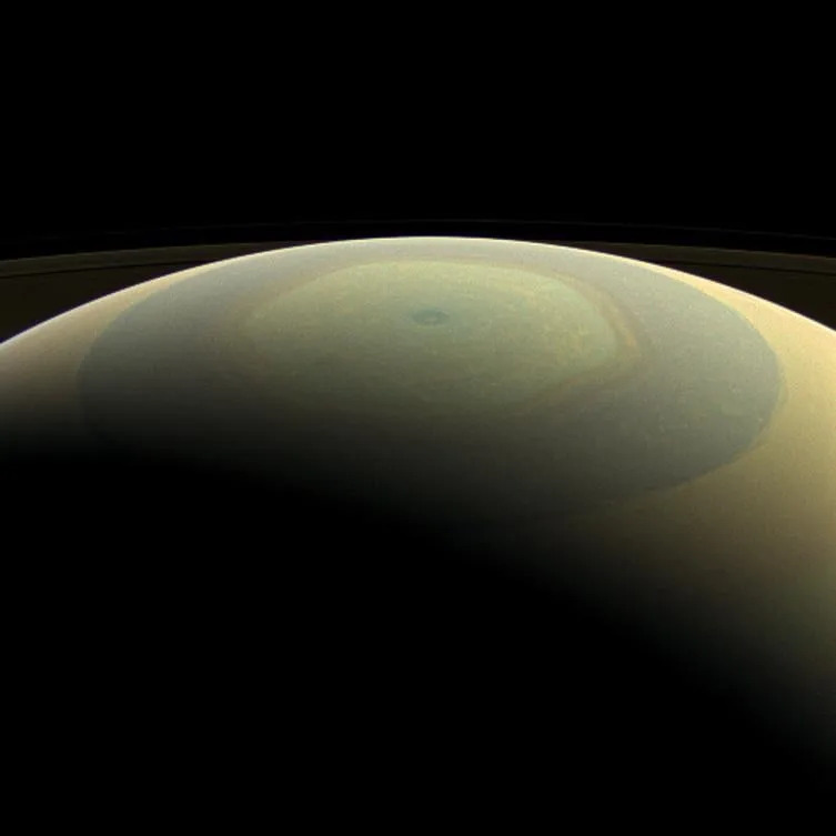 Saturnov 'dekagon': Astronomi Otkríli Ogroman Desetostrani Talas u Atmosferi