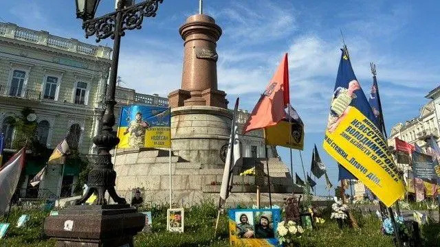 Odesa Razmatra Zabranu Ruskog Jezika U Javnoj Umetnosti — Suočavanje Sa Nasleđem I Bezbednosnim Rizicima