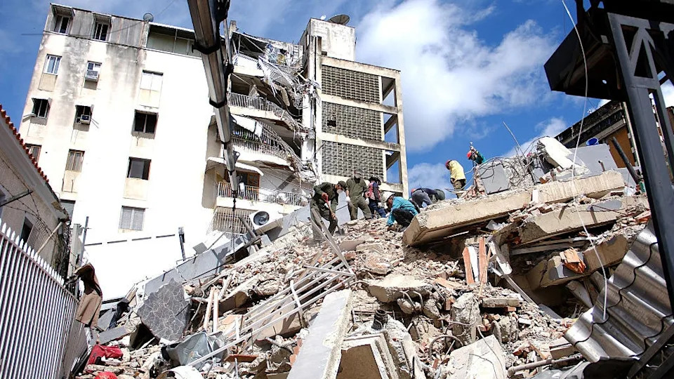 Ten Weeks After Venezuela Quakes, Family Presses On in Search for Missing Teen