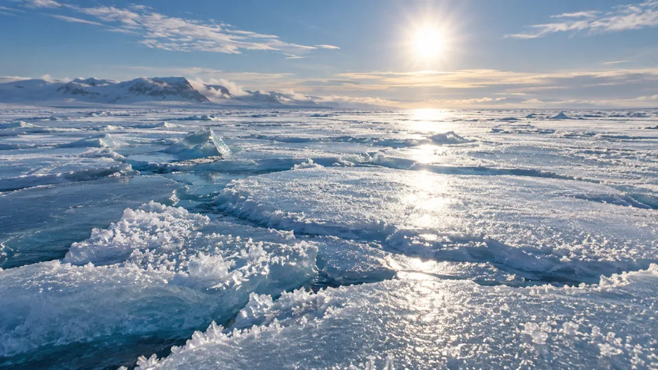 Morska so je mogla pojačati Snowball Earth — slani pokrivač tropskog leda mogao je odbijati do 93% svetlosti