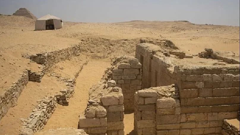 Spanish Team Uncovers 4,400-Year-Old Saqqara Mastaba With Original Paints Intact