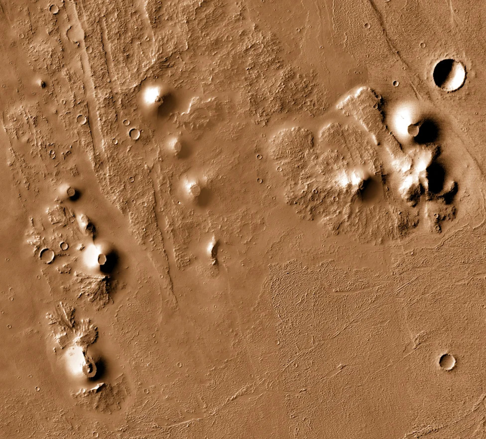Najnove NASA-ine fotografije Marsa: tragovi drevne vode, praistorijski pejzaži i mogući biosignali