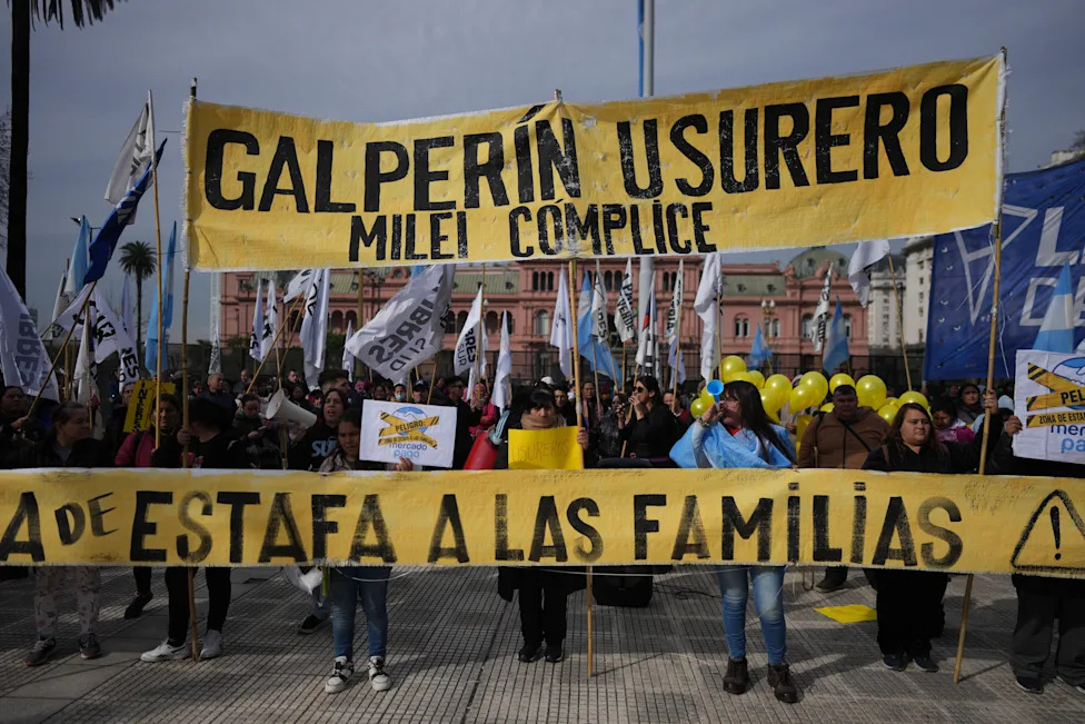 Ballooning Debt Among Young Argentines Tests Milei's Grip Ahead of 2027