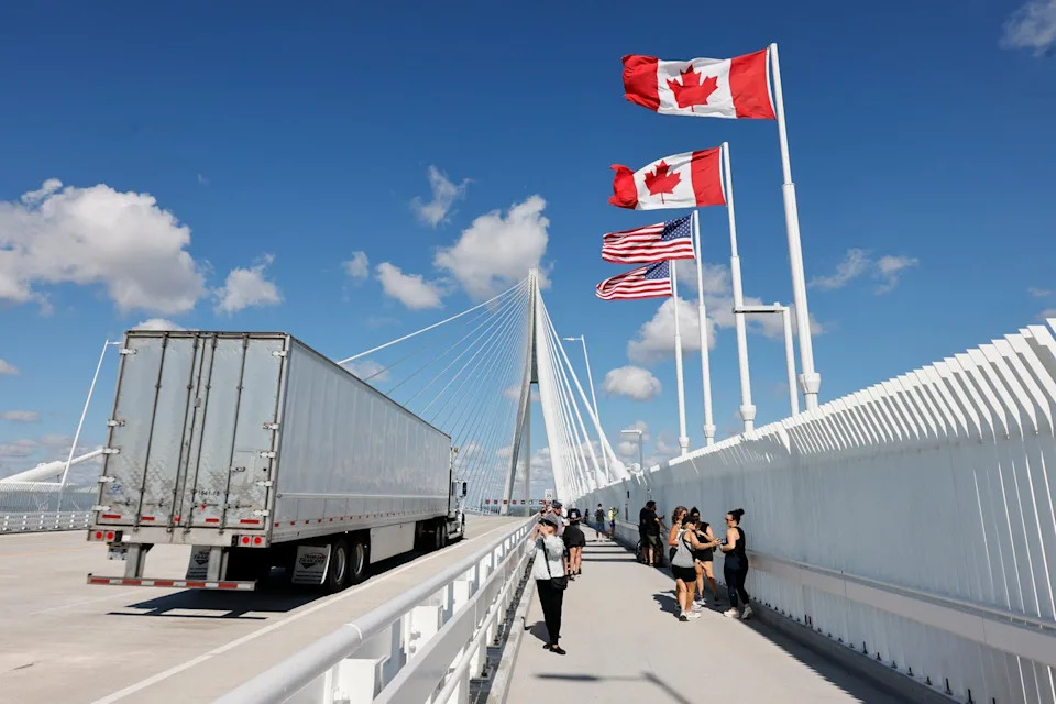 British Columbia Taunts Trump With Border Signs As $20B Tariffs Kick In