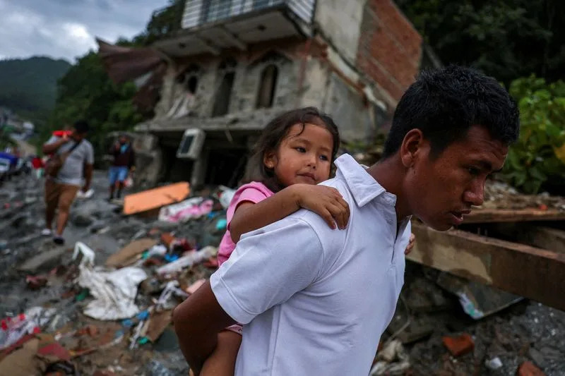 Posledice poplava u Nepalu: Reutersove fotografije pričaju priče o izgub﻿ljenim životima i nadi
