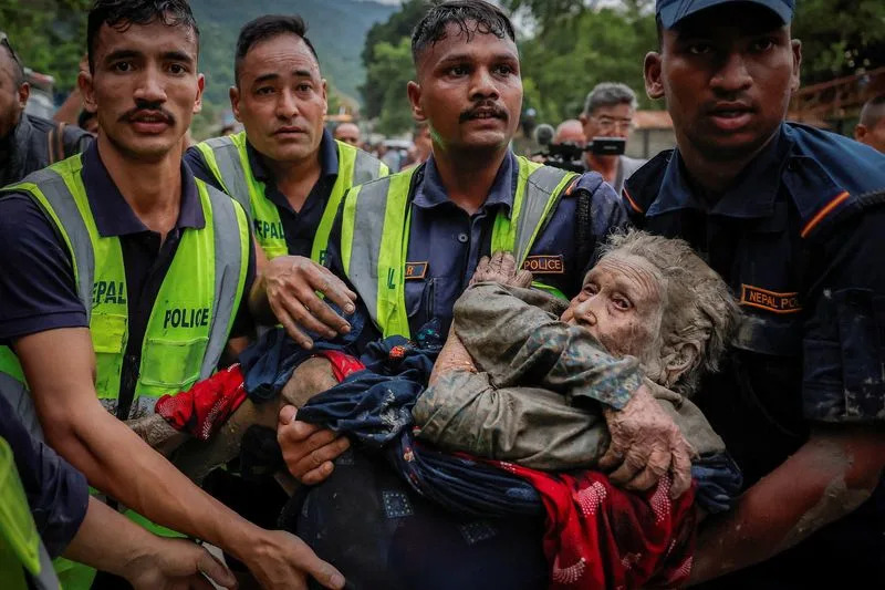 Posledice poplava u Nepalu: Reutersove fotografije pričaju priče o izgub﻿ljenim životima i nadi