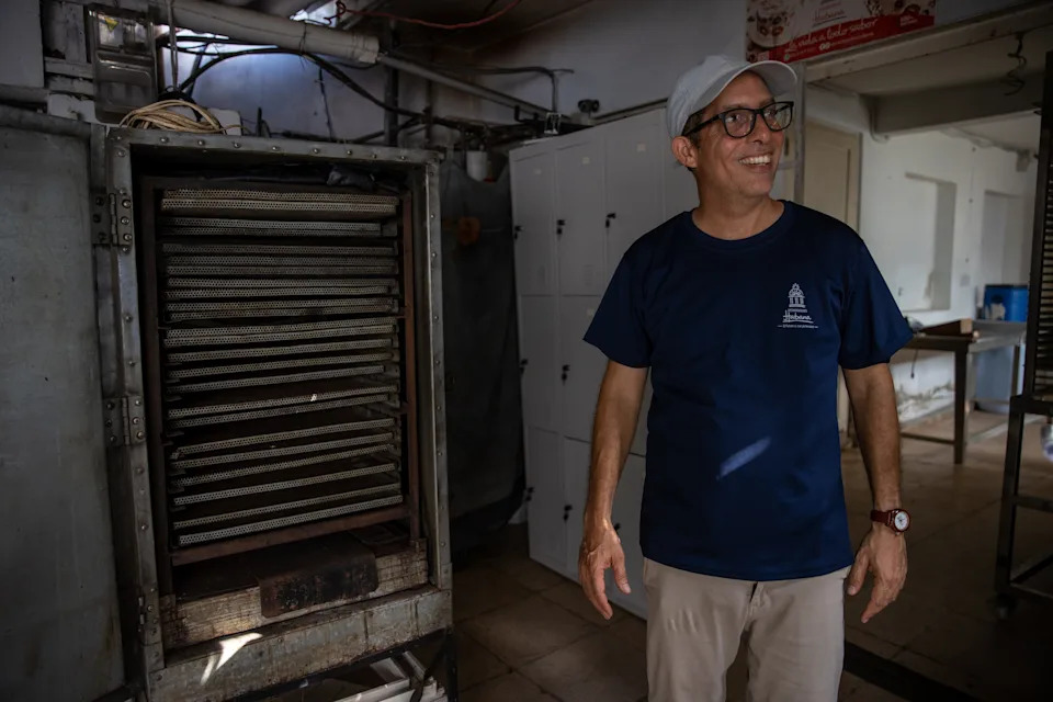 From Pizza Ovens to Trader Joe’s: Why Cuban Dried Mangoes Are Struggling To Reach U.S. Shelves