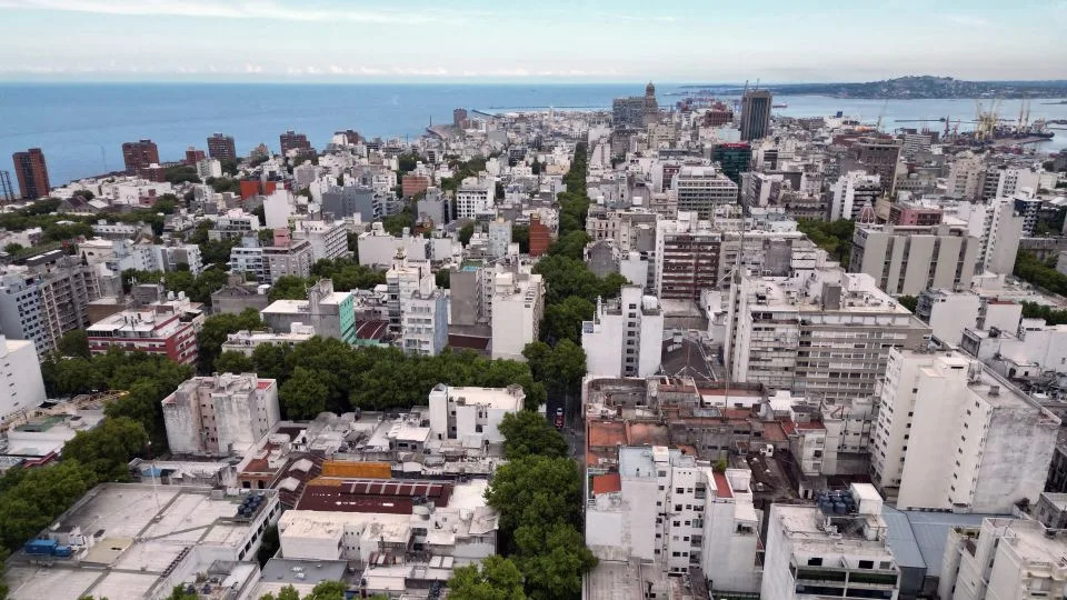 Uruguay Rejects Bukele-Style Crackdown, Launches 10-Year Democratic Security Plan