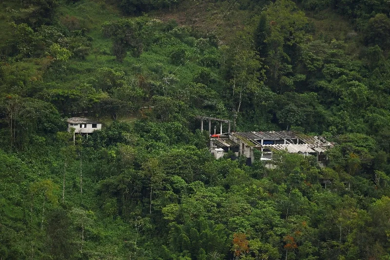 Otkrivena skrivena kripto‑farma u meksičkim planinama: sumnja da karteli peru novac ukradenom strujom