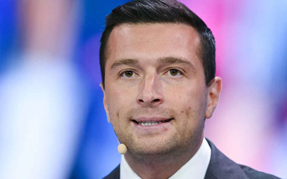 Le Pen Clips Bardella’s Wings, Reasserts Control Ahead Of Campaign Relaunch