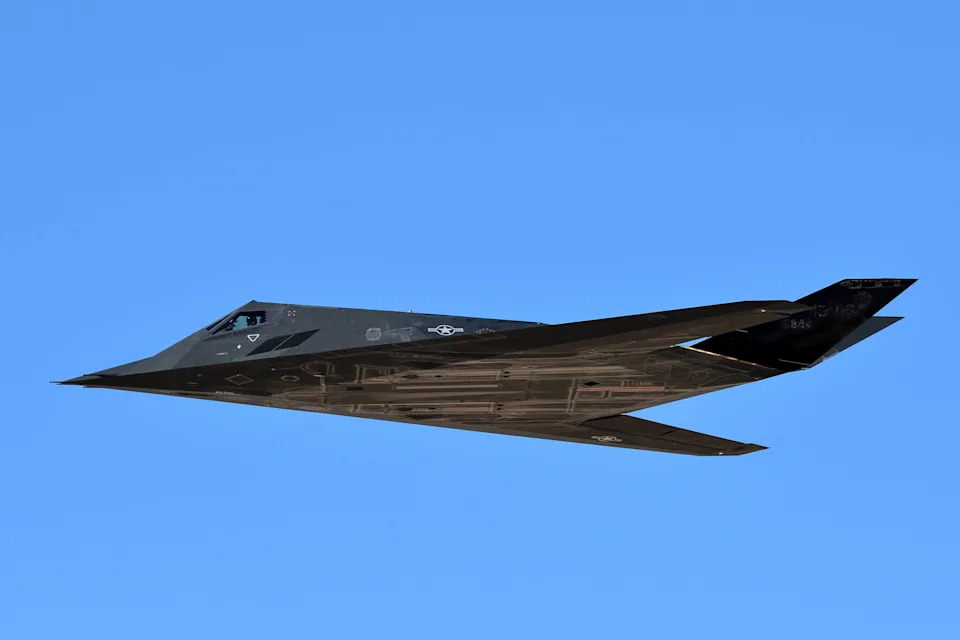 F-117 Nighthawk: Povučen 2008., Ali Ostaje U Upotrebi Do Najmanje 2034.