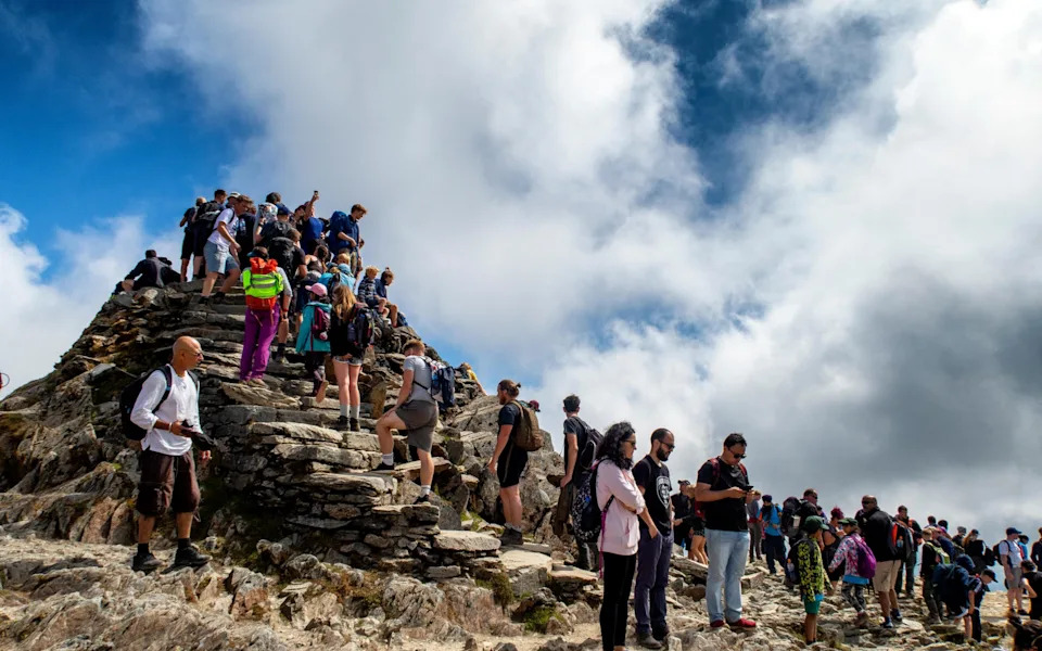 Influencer Posts Linked to Record Snowdon Rescues as Llanberis Team Records Busiest Month