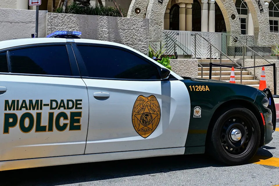 25-Year-Old Arrested After Allegedly Hiding Under Couple’s Hotel Bed at Provident Doral