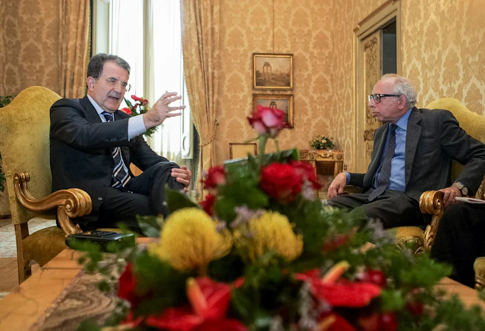 Preminuo Victor L. Simpson, dugogodišnji šef rimskog biroa AP-a koji je pratio pet papa