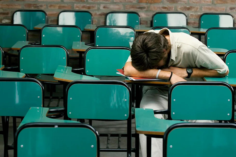 Paying Students About $5 a Night Increased Sleep and Gave a Small GPA Boost, Study Finds