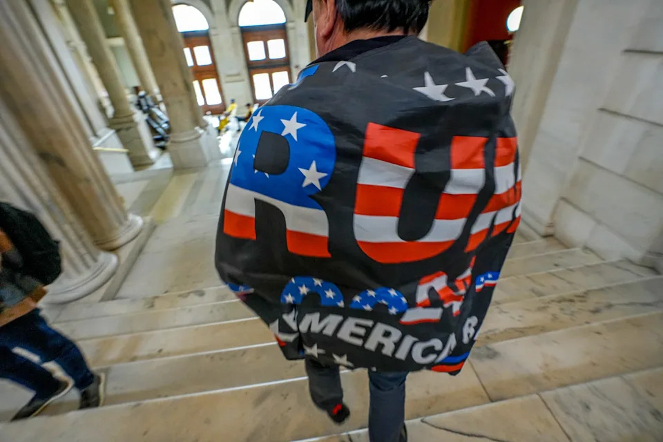 Nationwide Slide: Trump Approval Falls to 34% as 60% Disapprove — State Ratings Drop Ahead of Midterms