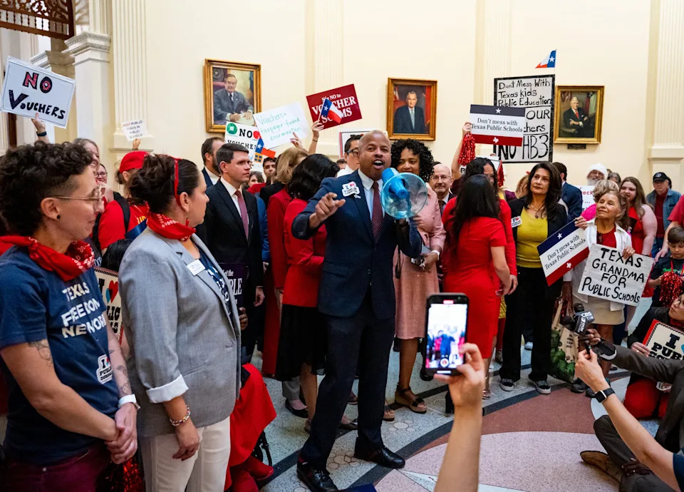 Nationwide Slide: Trump Approval Falls to 34% as 60% Disapprove — State Ratings Drop Ahead of Midterms