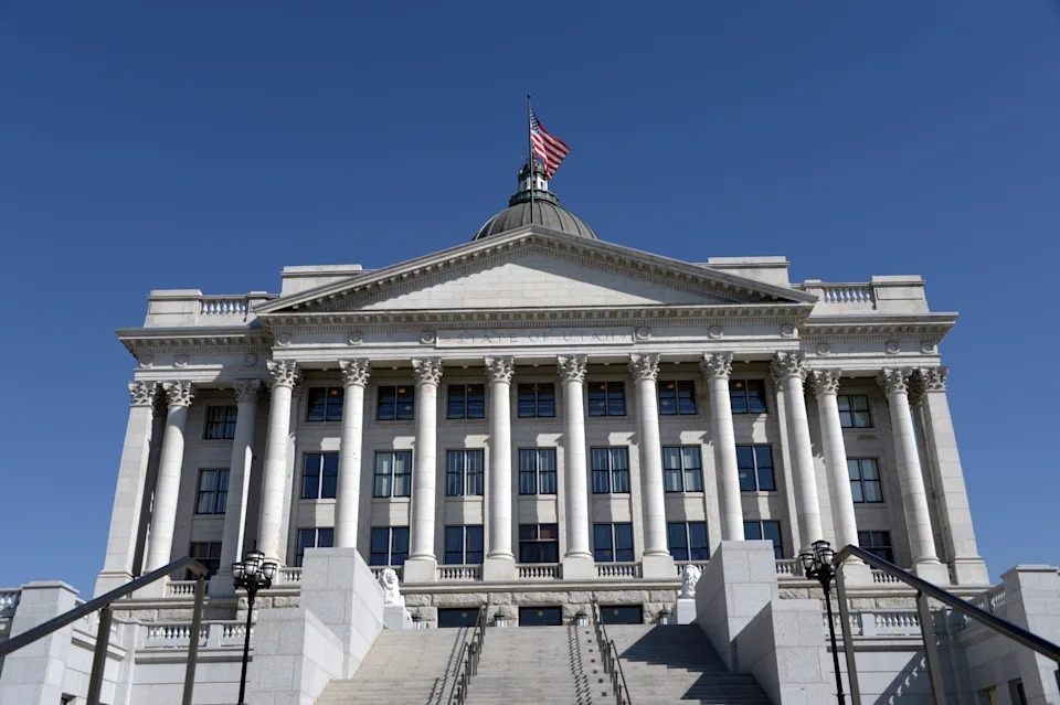 Nationwide Slide: Trump Approval Falls to 34% as 60% Disapprove — State Ratings Drop Ahead of Midterms