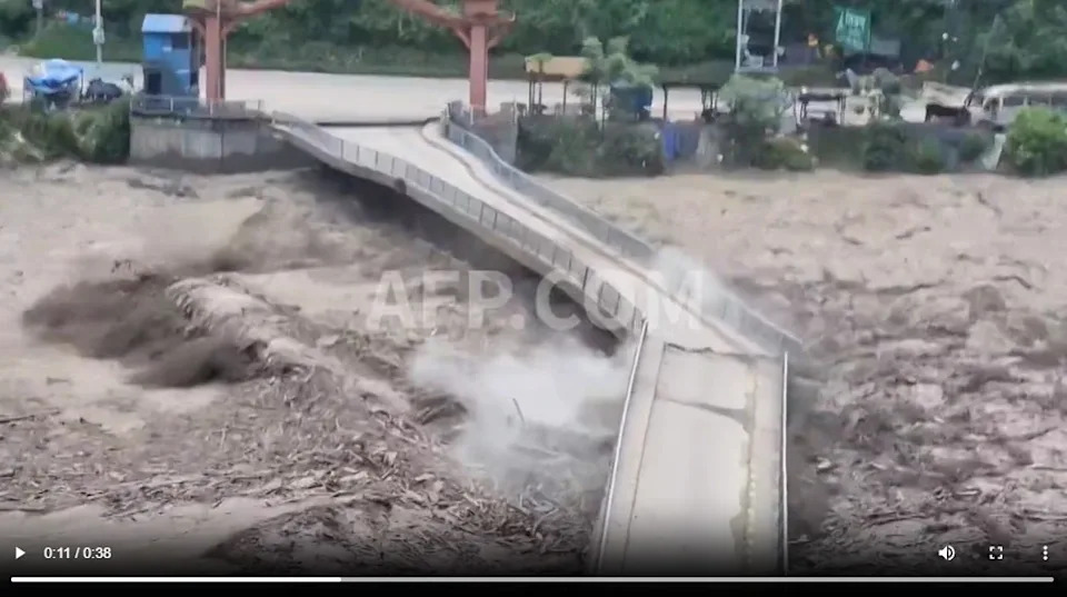 Ice‑Rock Avalanche, Not Dam Failure: How the Langtang Collapse Triggered the Deadly China–Nepal Floods