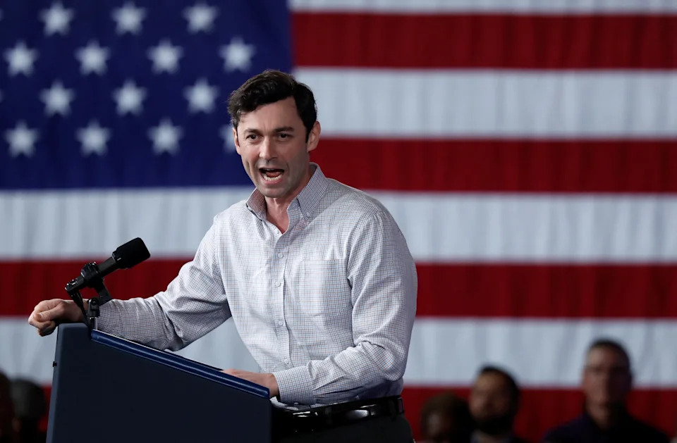 Trump Allies Mount $138M Last-Minute Ad Blitz to Rescue Midterm Odds