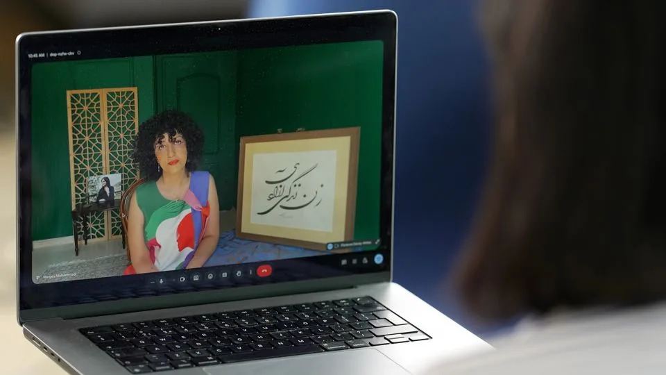 Narges Mohammadi Objavila Memoare: Otkriva Zlostavljanje u Zatvoru Evin i Kaže „Spremna Sam Na Posledice